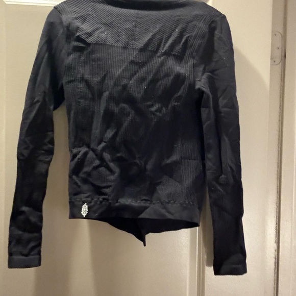 Free people movement zip front moto style jacket. Black, size S. Some piling - Picture 7 of 7